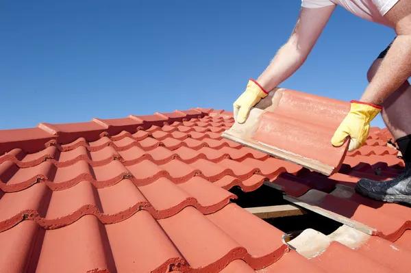 Save Money by Hiring the Right Roofing Contractor