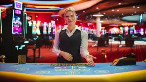 How to chơi poker and gain an advantage