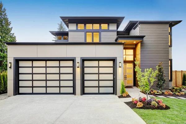 Garage Door Doctor Repair for Emergency Service