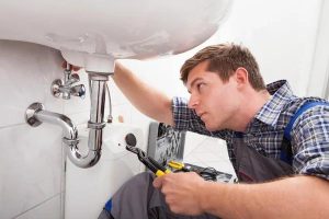Early Plumbing Warning Signs Homeowners Should Never Ignore